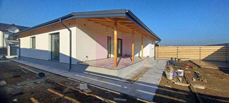 Sabareni, casa parter 4 camere, CT, terasa, pivnita, teren 478 mp
